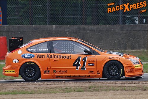 Marijn van Kalmthout naar zege in race 2
